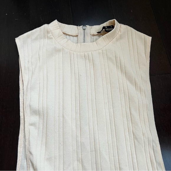 Cream coloured bodysuit size small perfect condition - Picture 2 of 4